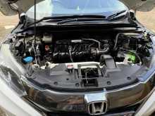 https://riyasewana.com/uploads/honda-vezel-rs-2117380822033.jpg