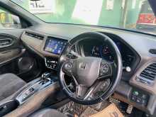 https://riyasewana.com/uploads/honda-vezel-rs-2118352122483.jpg