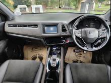 https://riyasewana.com/uploads/honda-vezel-rs-2118504017926.jpg