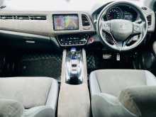 https://riyasewana.com/uploads/honda-vezel-rs-2165654735.jpg
