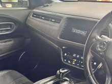 https://riyasewana.com/uploads/honda-vezel-rs-218233222333.jpg