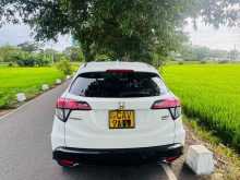 https://riyasewana.com/uploads/honda-vezel-rs-2213014322292.jpg