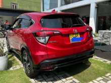 https://riyasewana.com/uploads/honda-vezel-rs-251227364613.jpg