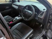 https://riyasewana.com/uploads/honda-vezel-rs-2515273524324.jpg