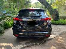 https://riyasewana.com/uploads/honda-vezel-rs-2517465422313.jpg