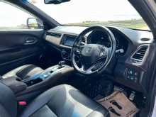 https://riyasewana.com/uploads/honda-vezel-rs-26113808285.jpg