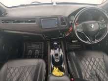 https://riyasewana.com/uploads/honda-vezel-rs-261448474043.jpg
