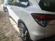 https://riyasewana.com/uploads/honda-vezel-rs-2622003424371.jpg