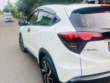 https://riyasewana.com/uploads/honda-vezel-rs-26852484522.jpg