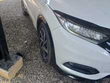 https://riyasewana.com/uploads/honda-vezel-rs-2691048675.jpg