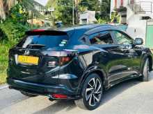 https://riyasewana.com/uploads/honda-vezel-rs-2715034422873.jpg