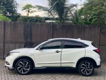 https://riyasewana.com/uploads/honda-vezel-rs-271952196175.jpg
