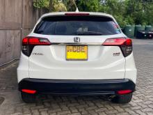 https://riyasewana.com/uploads/honda-vezel-rs-271952196844.jpg