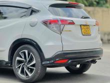 https://riyasewana.com/uploads/honda-vezel-rs-2813420624113.jpg