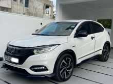 https://riyasewana.com/uploads/honda-vezel-rs-29818574093.jpg