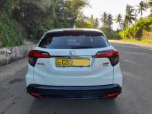 https://riyasewana.com/uploads/honda-vezel-rs-30605014162.jpg