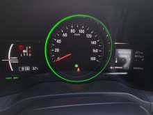 https://riyasewana.com/uploads/honda-vezel-rs-30605014863.jpg