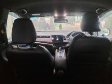 https://riyasewana.com/uploads/honda-vezel-rs-31037316465.jpg