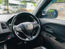 https://riyasewana.com/uploads/honda-vezel-rs-3118232822512.jpg