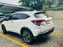 https://riyasewana.com/uploads/honda-vezel-rs-3118232822823.jpg