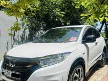Honda Vezel RS Sensing LED Version 2018 SUV