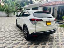 https://riyasewana.com/uploads/honda-vezel-rs-415373022813.jpg
