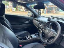 https://riyasewana.com/uploads/honda-vezel-rs-419145624311.jpg