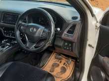 https://riyasewana.com/uploads/honda-vezel-rs-51953404903.jpg
