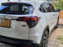 https://riyasewana.com/uploads/honda-vezel-rs-51954416774.jpg