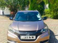 https://riyasewana.com/uploads/honda-vezel-rs-5711054992.jpg