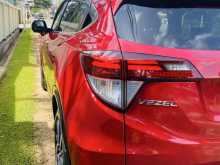 https://riyasewana.com/uploads/honda-vezel-rs-616373722773.jpg