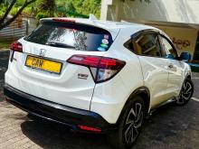 https://riyasewana.com/uploads/honda-vezel-rs-622390417416.jpg