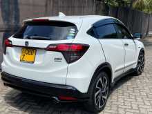 https://riyasewana.com/uploads/honda-vezel-rs-6717244643.jpg