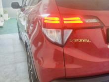 https://riyasewana.com/uploads/honda-vezel-rs-68381717886.jpg