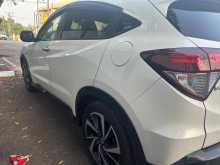 https://riyasewana.com/uploads/honda-vezel-rs-772620703.jpg