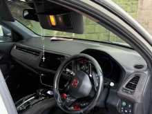 https://riyasewana.com/uploads/honda-vezel-rs-913034922453.jpg