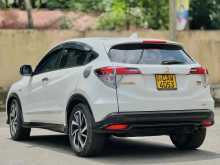 https://riyasewana.com/uploads/honda-vezel-sensing-2415155122373.jpg