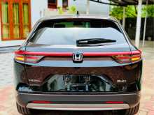 https://riyasewana.com/uploads/honda-vezel-x-1216064122483.jpg