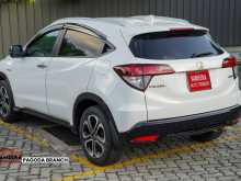 https://riyasewana.com/uploads/honda-vezel-x-14124954723.jpg