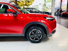 https://riyasewana.com/uploads/honda-vezel-x-141948196972.jpg