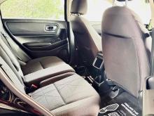 https://riyasewana.com/uploads/honda-vezel-x-1511203424213.jpg