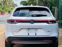 https://riyasewana.com/uploads/honda-vezel-x-1514214222653.jpg