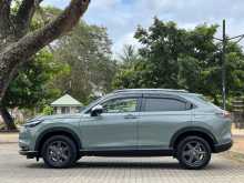 https://riyasewana.com/uploads/honda-vezel-x-22111745182.jpg