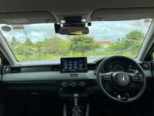 https://riyasewana.com/uploads/honda-vezel-x-22111745244.jpg