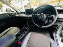 https://riyasewana.com/uploads/honda-vezel-x-2217065422172.jpg