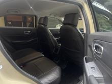 https://riyasewana.com/uploads/honda-vezel-x-2520335317655.jpg