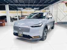 https://riyasewana.com/uploads/honda-vezel-x-313072622093.jpg