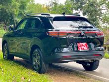https://riyasewana.com/uploads/honda-vezel-x-413583724112.jpg
