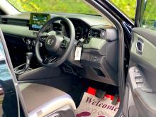 https://riyasewana.com/uploads/honda-vezel-x-413583824573.jpg