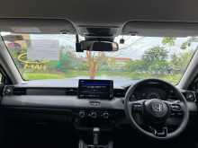 https://riyasewana.com/uploads/honda-vezel-x-4174121164.jpg